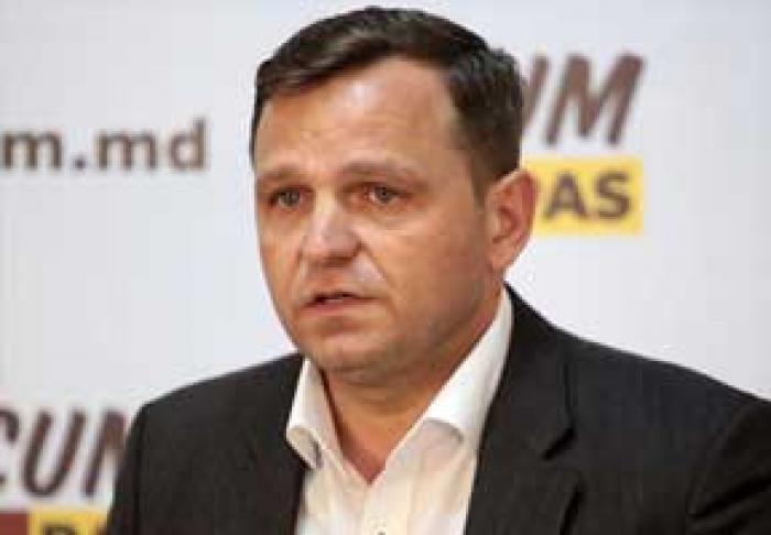 ANDREI NĂSTASE: DECIZIA GUVERNULUI REFERITOARE LA PROCURORUL GENERAL SE BAZEAZĂ PE DECLARAŢIA PRIVIND CAPTIVITATEA STATULUI