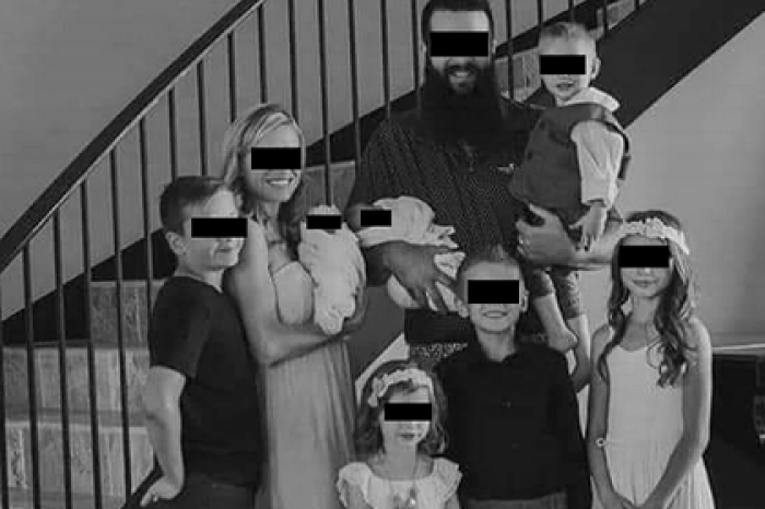 Боевики наркокартелей расстреляли женщин и детей на трассе