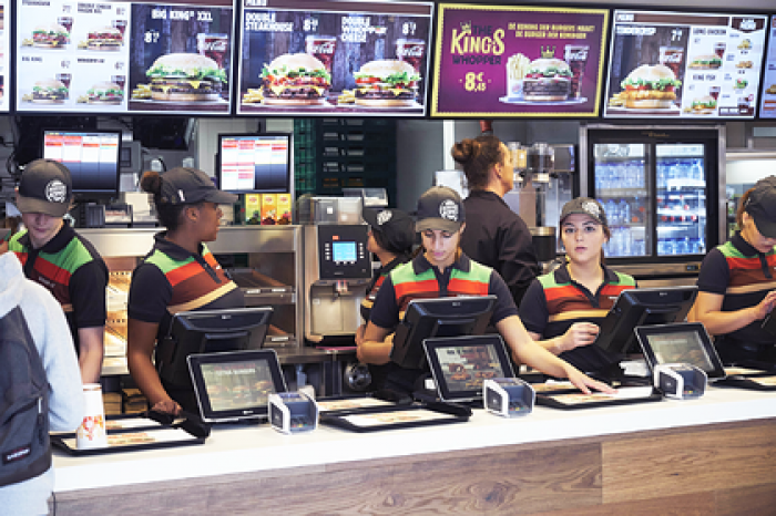 Burger King накормит любителей бургеров мясом из растений