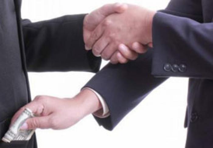 DEPUTAT ACUM: FINANŢAREA DIN RUSIA ÎNSEAMNĂ STAGNARE ŞI MENŢINEREA SISTEMELOR CORUPTE ÎN MOLDOVA
