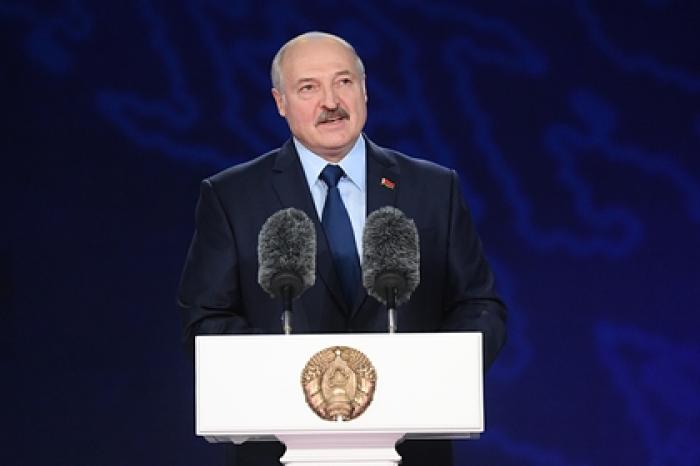 Лукашенко отказался «париться» о признании итогов выборов