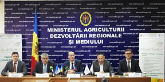 MOLDOVA AGROINDBANK ŞI BANCA EUROPEANĂ DE INVESTIŢII ÎŞI UNESC FORŢELE PENTRU SUSŢINEREA SECTORULUI HORTICOL