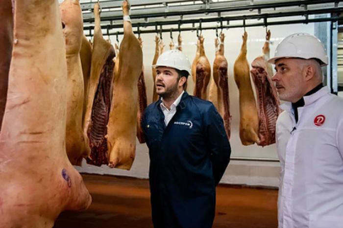 Москвичам предложили пойти на заводы и фабрики