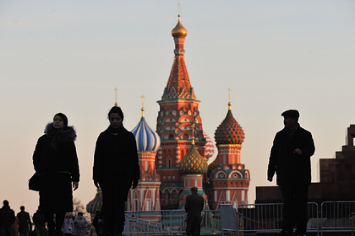 Москвичей предупредили о необычно высоком давлении и наступлении зимы