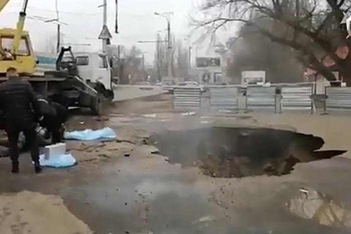 Названа причина гибели провалившихся в яму с кипятком в Пензе мужчин