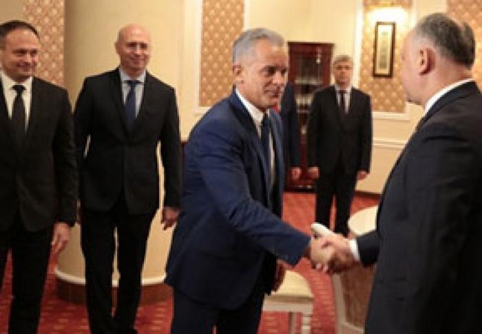 PREŞEDINTELE IGOR DODON A DECLARAT CĂ VLAD PLAHOTNIUC SE POATE ÎNTOARCE ÎN ŢARĂ DOAR ÎN CĂTUŞE