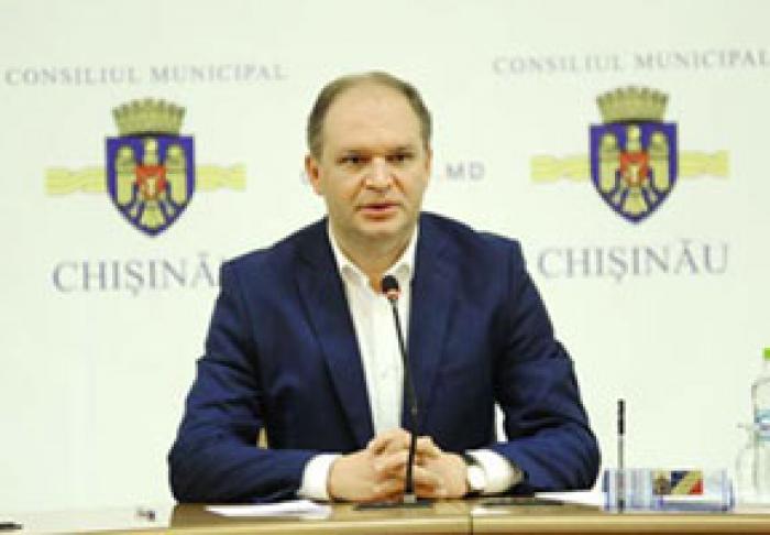 ​PRIMARUL CHIŞINĂULUI I-A ELIBERAT PE TOŢI PRETORII, NUMINDU-I IAR-ŞI PE UN TERMEN DE PROBĂ