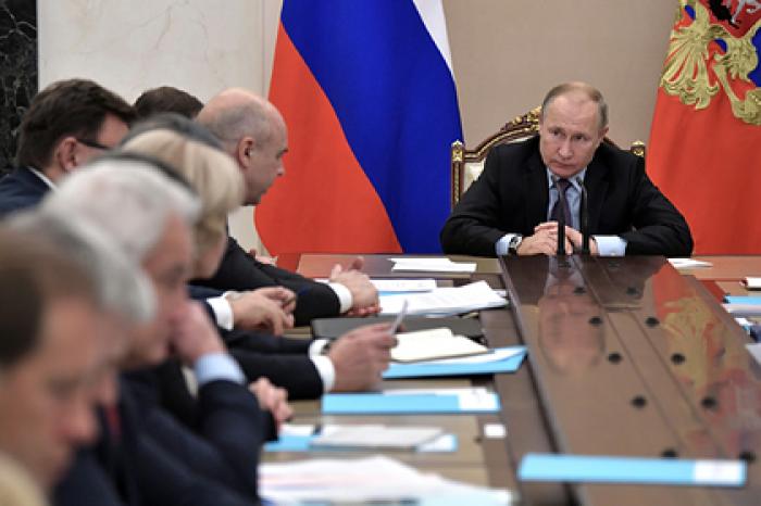 Путин попросил не брать пример с советской экономики