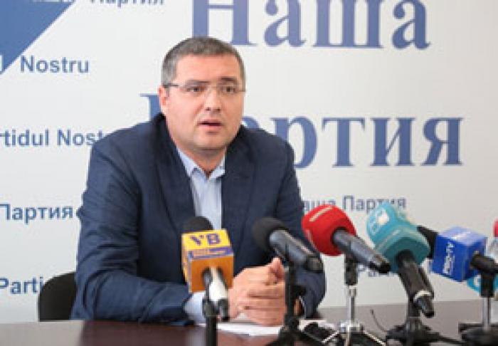 ​RENATO USATÎI A ÎNDEMNAT POLITICIENII SĂ NU MAI LUPTE PENTRU „PROCURORUL GENERAL DE BUZUNAR”