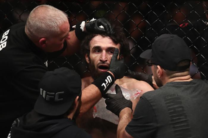 Россиянин Магомедшарипов победил американца Каттара в главном бою турнира UFC