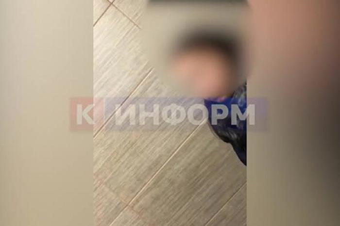 Российские школьницы жестоко избили сверстницу в туалете и сняли это на видео