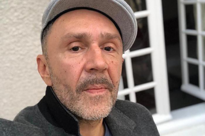 Шнуров написал стихотворение о массовых увольнениях врачей