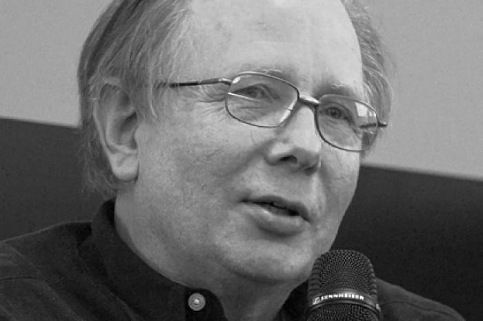 Умер создатель антологии «Гей-комикс»