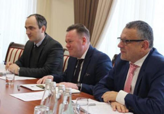 VICEPREMIERUL A DISCUTAT CU ŞEFUL MISIUNII OSCE PROIECTUL DECLARAŢIEI PENTRU REGLEMENTAREA TRANSNISTREANĂ