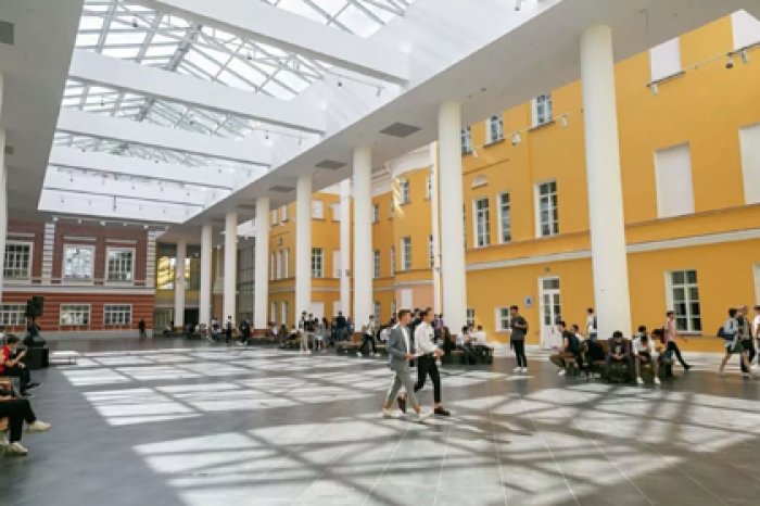 В ВШЭ извинились перед назвавшим русский язык «клоачным» профессором