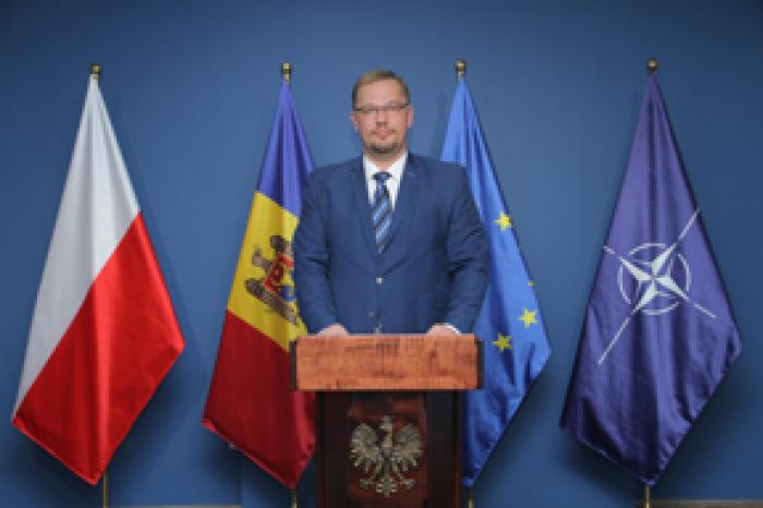 AMBASADORUL POLONIEI ÎNDEAMNĂ COMPANIILE MOLDOVENEŞTI SĂ LANSEZE PE PIAŢA POLONEZĂ O AMPLĂ CAMPANIE DE PROMOVARE A PRODUSELOR