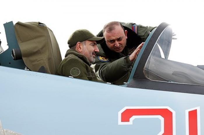 Азербайджан предупредили о «плохих новостях» из-за российских Су-30 у Армении