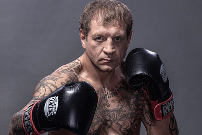 Боец-чемпион поглумился над Александром Емельяненко