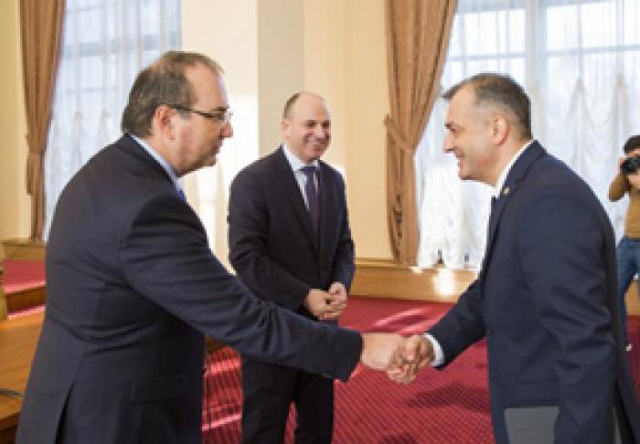 INVESTITORII STRĂINI I-AU ENUMERAT PREMIERULUI PROBLEMELE PRINCIPALE CARE TREBUIE SOLUŢIONATE ÎN MOLDOVA