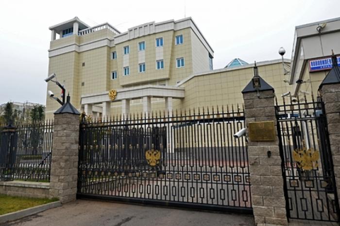 К посольству России в Минске вывели спецназ