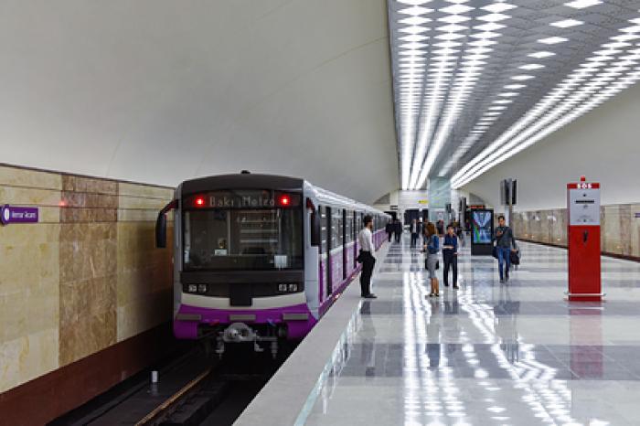 «Метровагонмаш-Сервис» выполнит плановый ремонт поездов бакинского метро