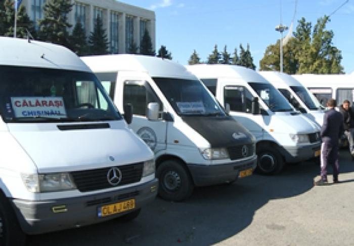 MINISTERUL ECONOMIEI A ACCEPTAT SĂ MAJOREZE TARIFELE LA CĂLĂTORIILE INTERURBANE, LA SOLICITAREA TRANSPORTATORILOR