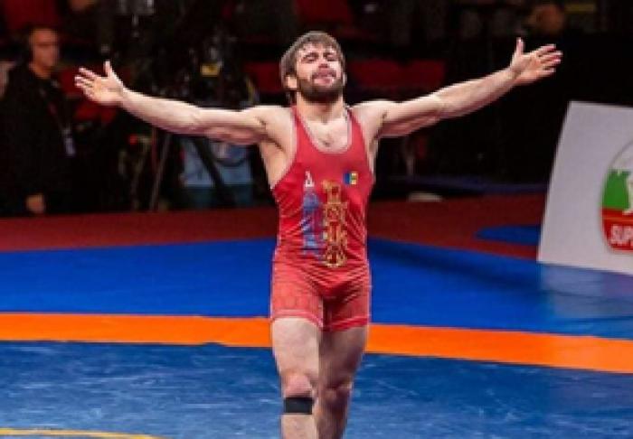 MINISTERUL EDUCAŢIEI L-A DESEMNAT PE LUPTĂTORUL VICTOR CIOBANU DREPT CEL MAI BUN SPORTIV MOLDOVEAN AL ANULUI 2019