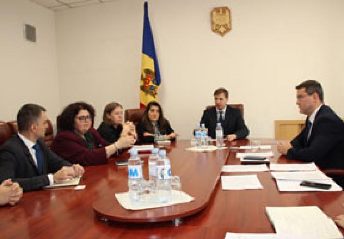 MINISTRUL ECONOMIEI A DISCUTAT CU EXPERŢII BĂNCII MONDIALE DESPRE SPORIREA COMPETITIVITĂȚII LA EXPORT A ÎNTREPRINDERILOR DIN MOLDOVA