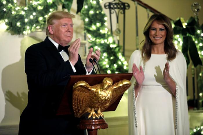 Платье Мелании Трамп на балу Конгресса высмеяли в сети