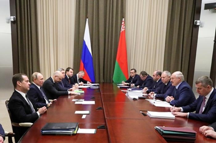 Посол Белоруссии раскрыл подробности переговоров Путина и Лукашенко в Сочи