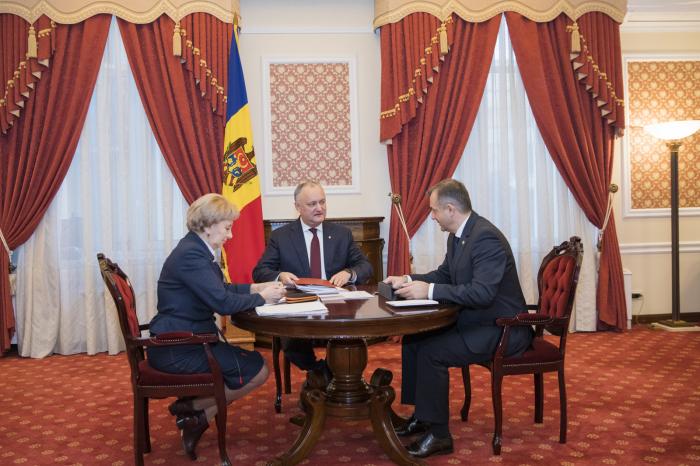 Премьер-министр Ион Кику принял участие в совместном еженедельном заседании с главой государства и председателем парламента
