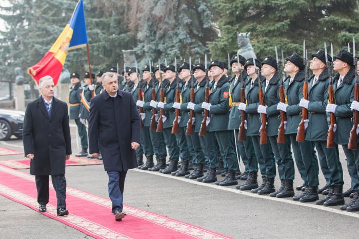 Premierul Ion Chicu, către militarii care pleacă în Kosovo: „Suntem siguri că veți acționa astfel încât numele Moldova să fie asociat cu termeni precum demnitate și siguranță”