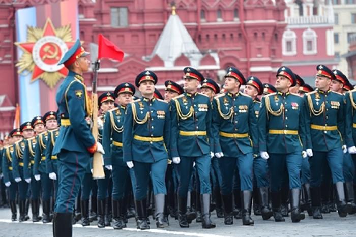 Президент Армении захотел приехать на парад Победы