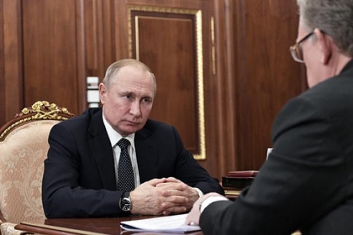 Путин оценил неисполнение бюджета на триллион рублей словами «что-то многовато»