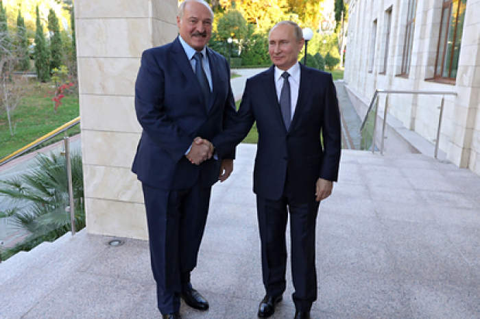 Путин ответил на вопрос белорусской журналистки о территориальных спорах