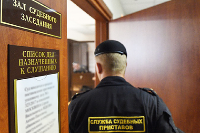 Россиянке заплатят за сгнившие полы