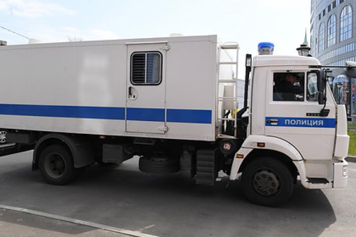 Российский заключенный оценил перевозку в автозаке на 15 миллионов рублей