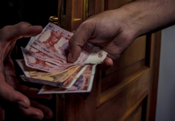 ​SONDAJ: DOAR UN SFERT DIN FUNCŢIONARII DE STAT RECUNOSC CĂ ÎN INSTITUŢIILE LOR EXISTĂ CORUPŢIE