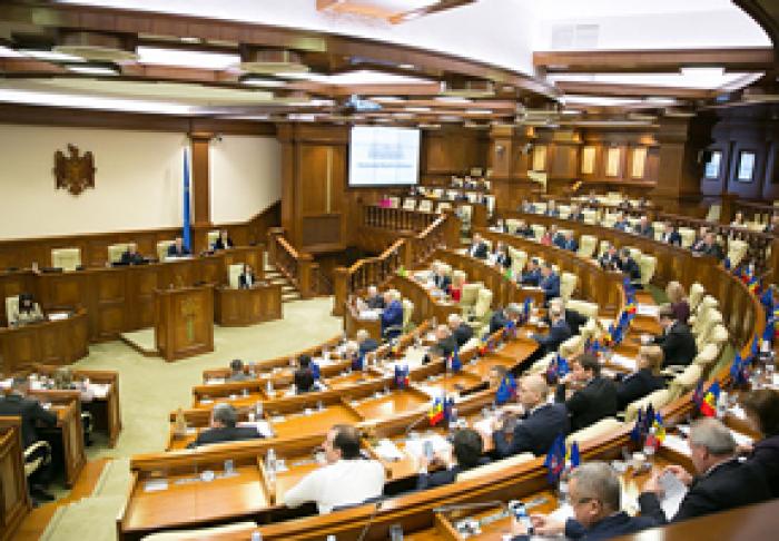 SONDAJ: ÎN PARLAMENTUL MOLDOVEI AR ACCEDE DOAR PSRM, PAS ŞI PDM