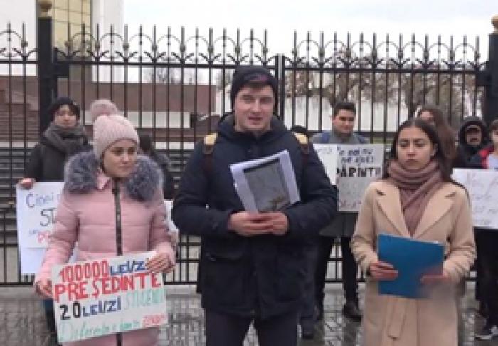 TINERII DIN PLATFORMA DA SUNT ÎMPOTRIVA MAJORĂRII BUGETULUI PENTRU ÎNTREŢINEREA ADMINISTRAŢIEI PREZIDENŢIALE
