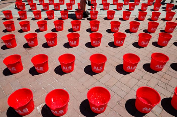 Умер вдохновитель Ice Bucket Challenge