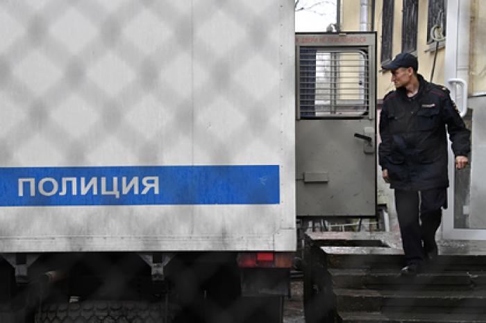 Задержан подозреваемый в изнасиловании найденной в выгребной яме девочки