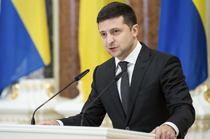 Зеленский послушал Путина и захотел американских денег на Украине