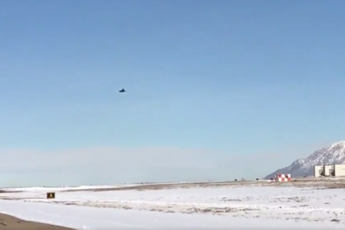 52 истребителя F-35A выполнили «Слоновью прогулку»
