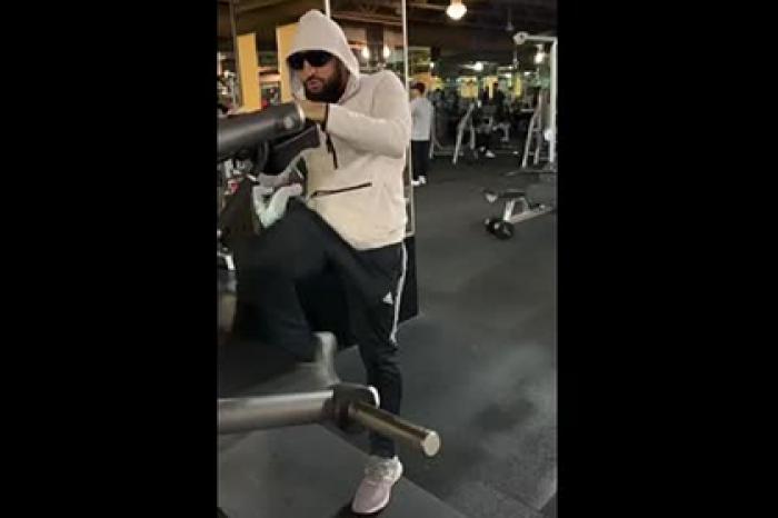 Боец UFC спародировал нестандартные тренировки Фергюсона