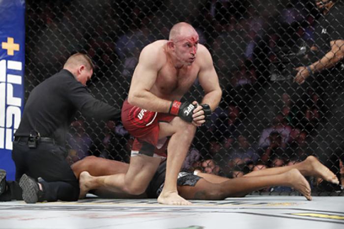 Бывший чемпион UFC захотел боя с Олейником