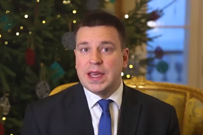 Эстонский премьер поздравил православных с Рождеством на русском языке