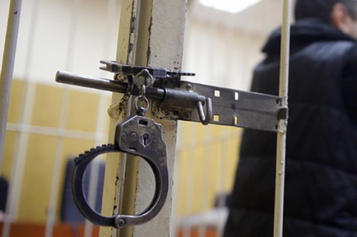 Офицеров ФСБ отправили на зону за бизнес на мигрантах