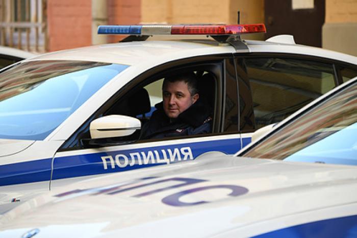 Полицейским Москвы и Петербурга установили надбавки за особо сложную службу