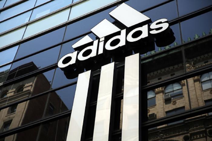 Пользователей WhatsApp обманули с помощью Adidas